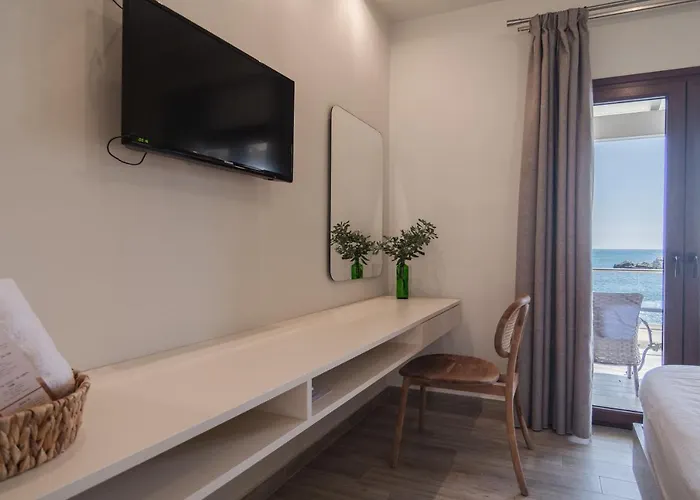 Thomas Beach Studios 4*